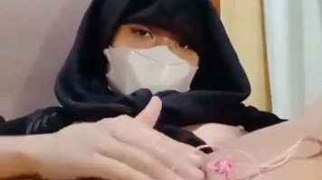 Bokep Jilbab – Squirt Abg Jilbab Muncrat Air Mancur Omek Geter