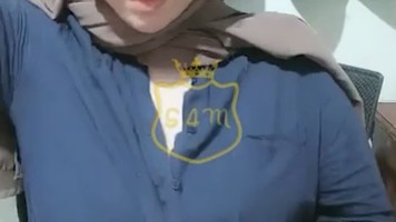 Bokep Indo Chika Jilbab Mainin Toket Mulus Live