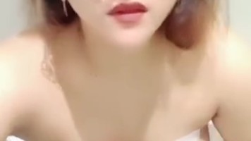 Bokep Indo Viona Ahh Show Toket Mancung