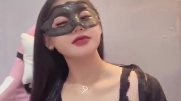 Gokil Desahan Riskaa Selebgram Telanjang Dada HOT51