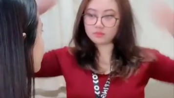 Bokep Indo Pasangan Lesbi Live, Tyas Cium Gaby
