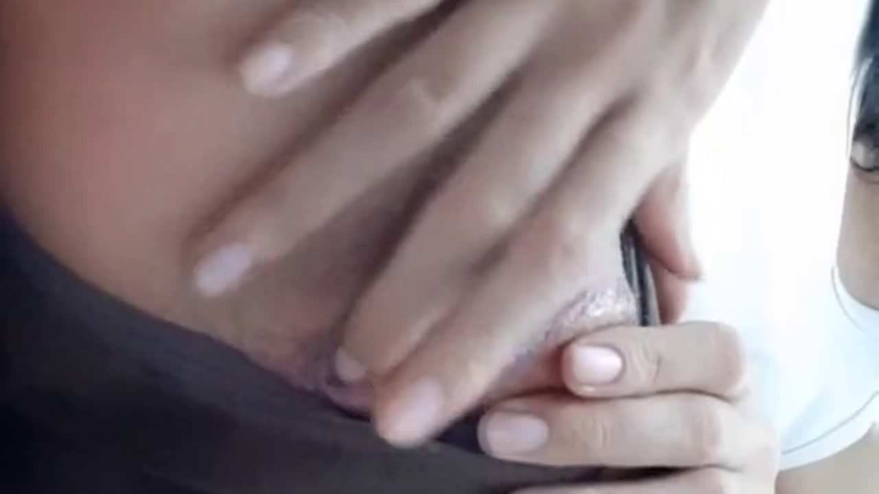 Bilang “pengen dimasukin ama penis kamu”