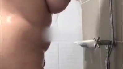 VCS Tante Tobrut Saat Mandi