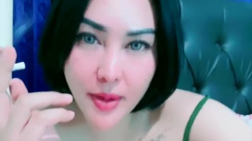 Tante Kina Longdur Colmek Dildo Dua Sex Toys Desah Mantap